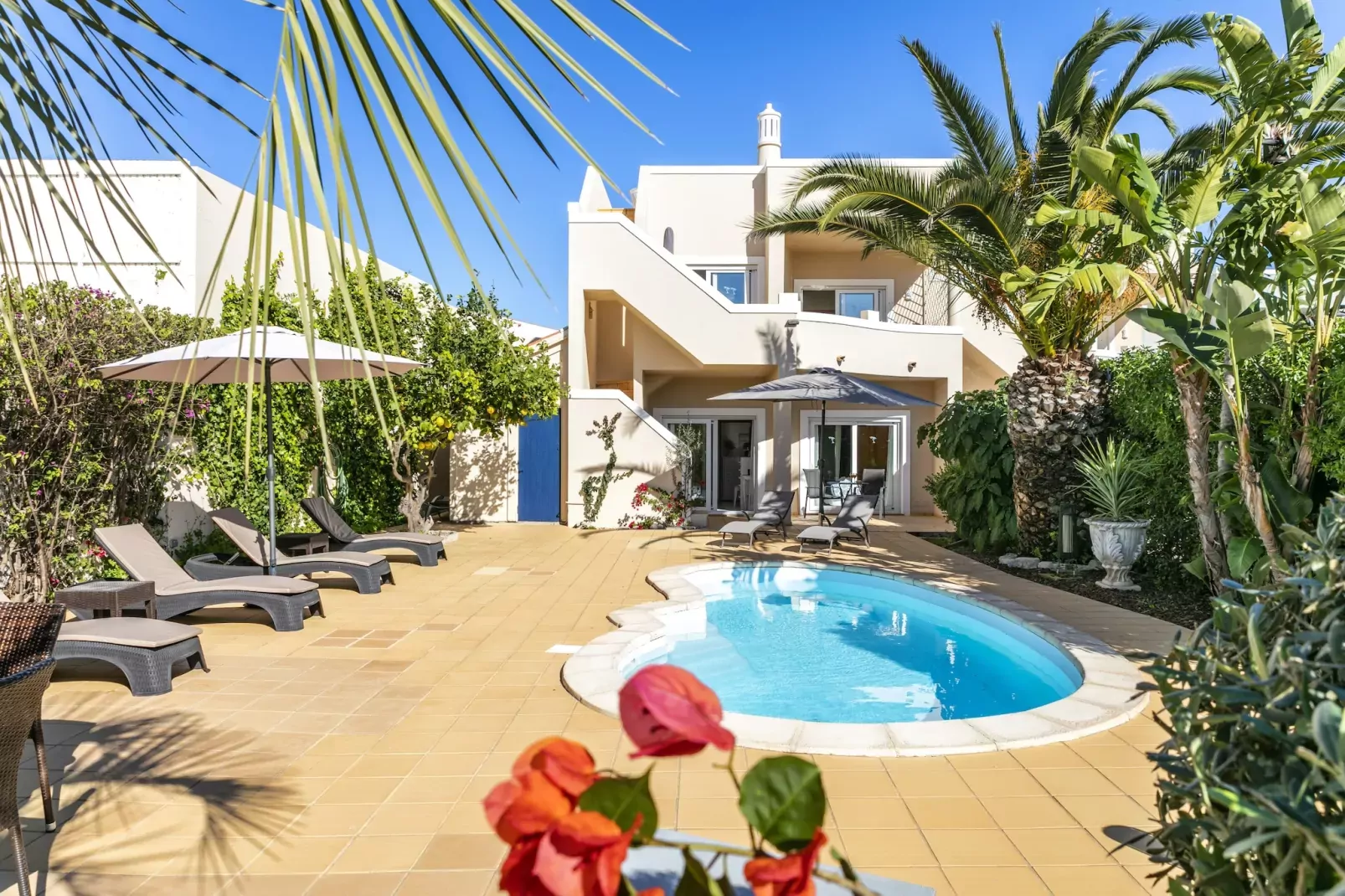 The Palm House - Townhouse at Vale de Milho golf-Zwembad