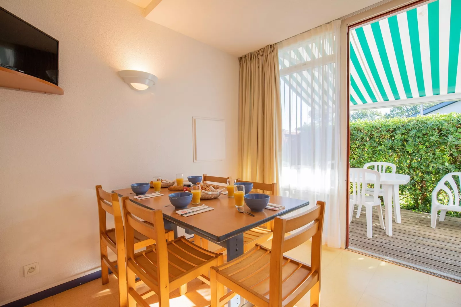 Saint-Jean-Pied-de-Port - Appartement 3 Pièces 5 Personnes 1  bébé-Eetkamer