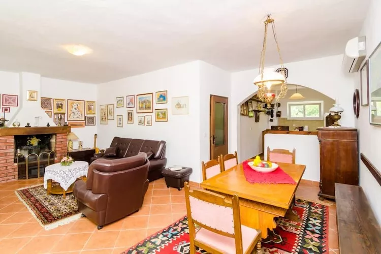 Holiday Home Field of Olives - Two Bedroom Holiday Home with Terrace-Woonkamer