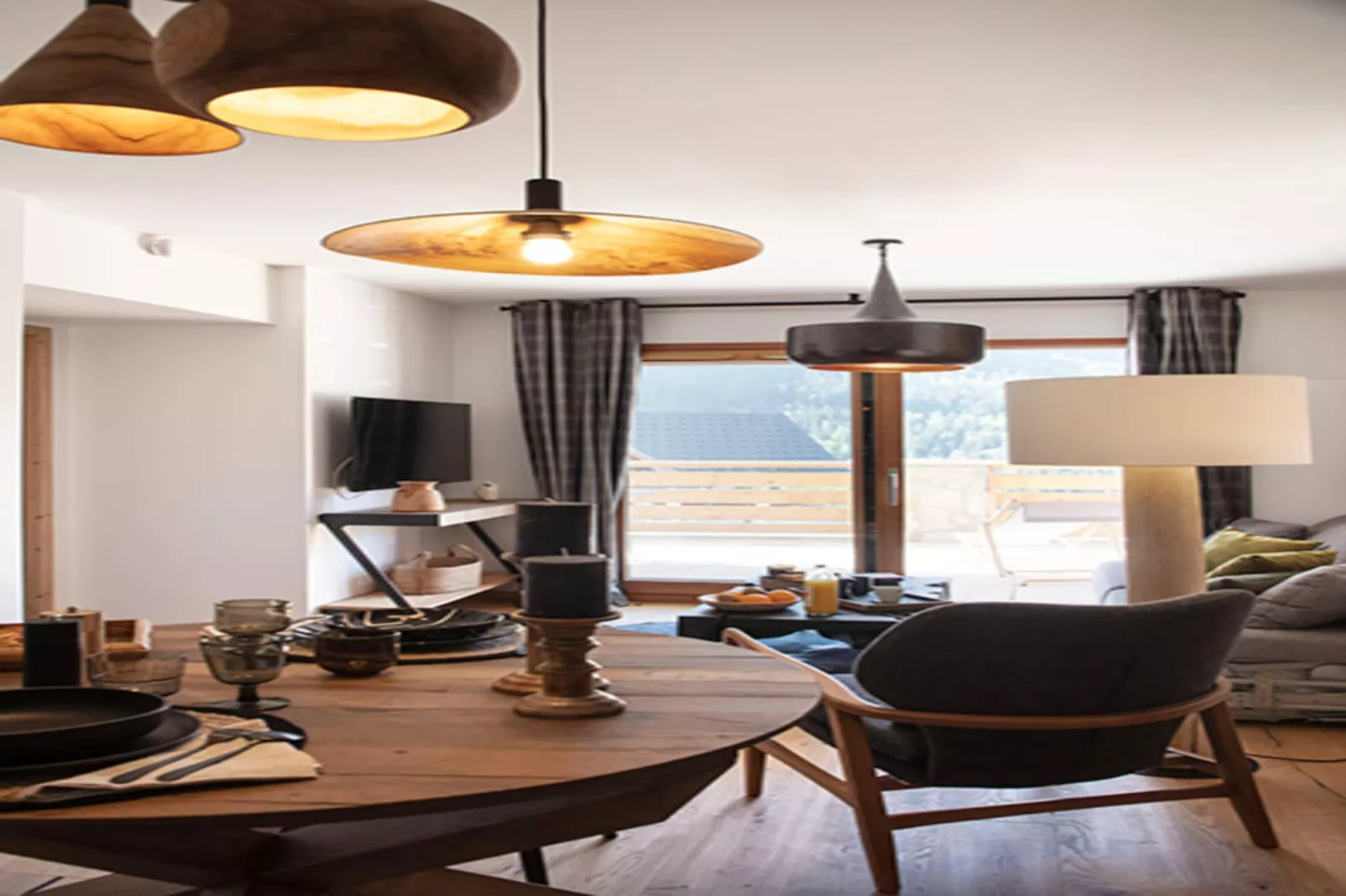VAUJANY L’Etendard-A24S-Eetkamer