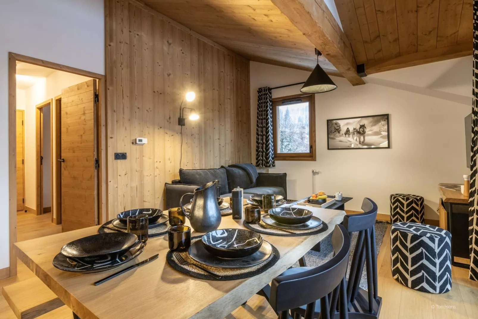 CHAPELLE DABONDANCE Le Flocon Blanc A26S-Eetkamer