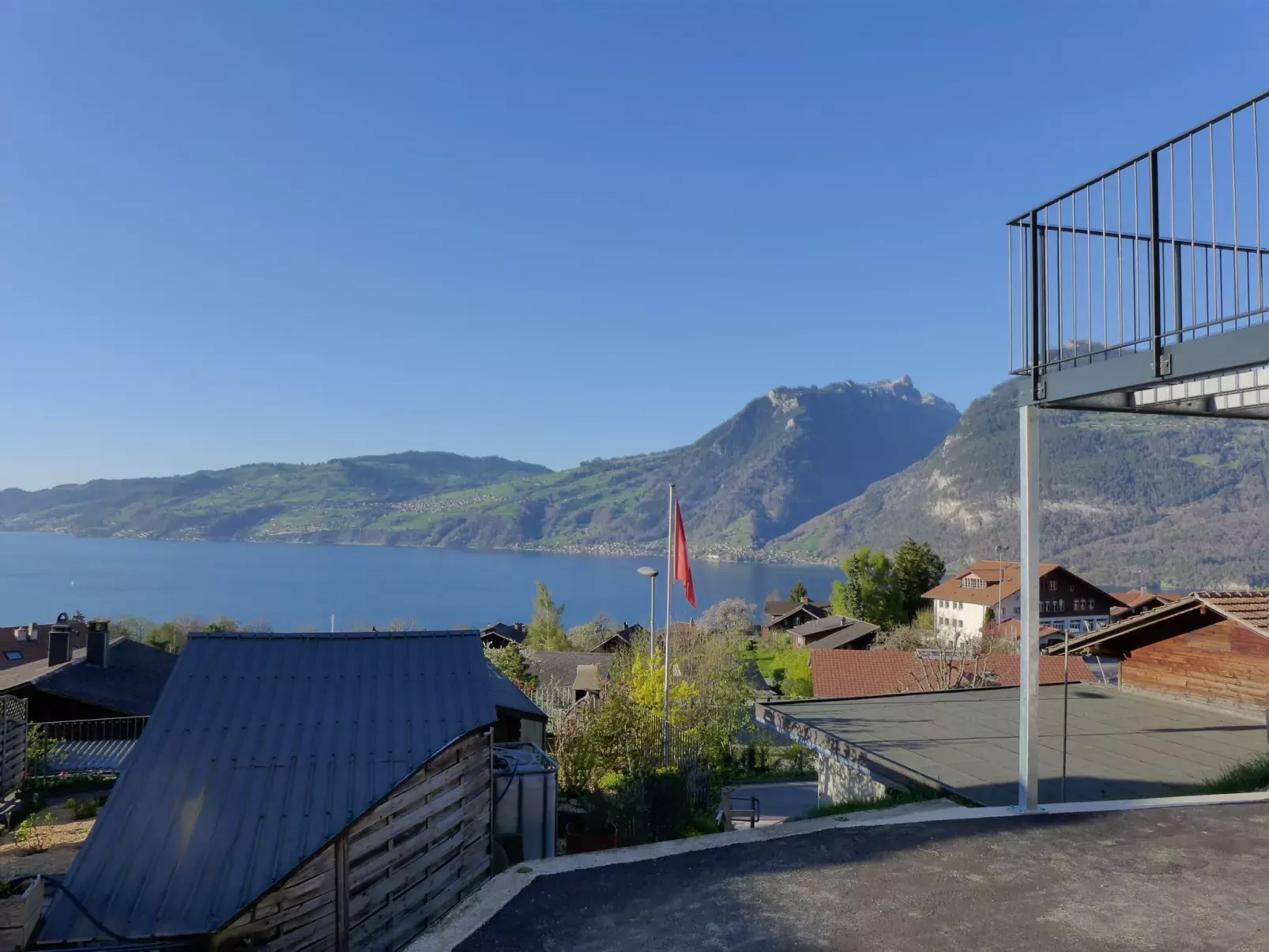 Huus Chloster, Apt Niesen-Buiten