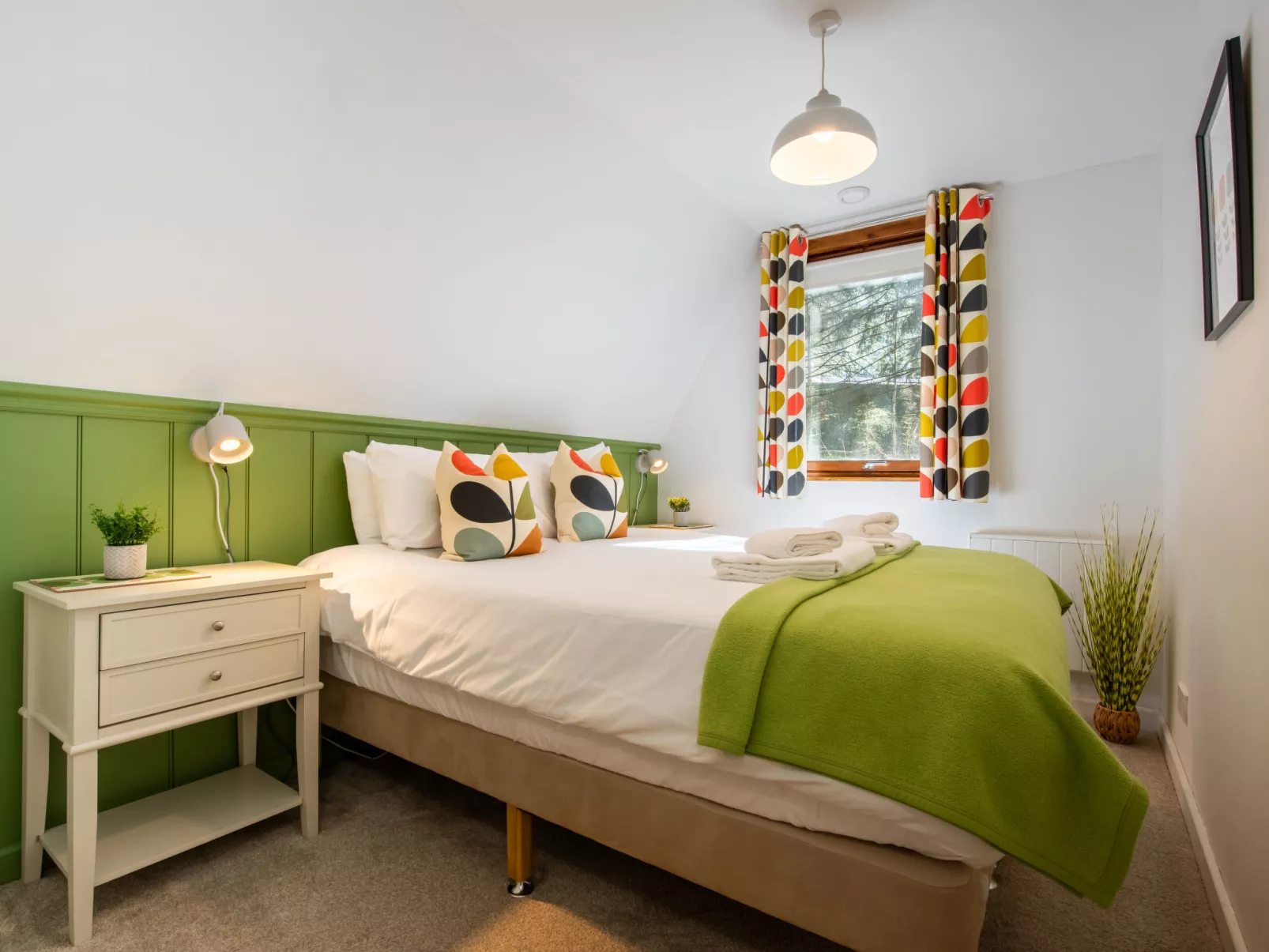 Pine Needle Lodge-Binnen
