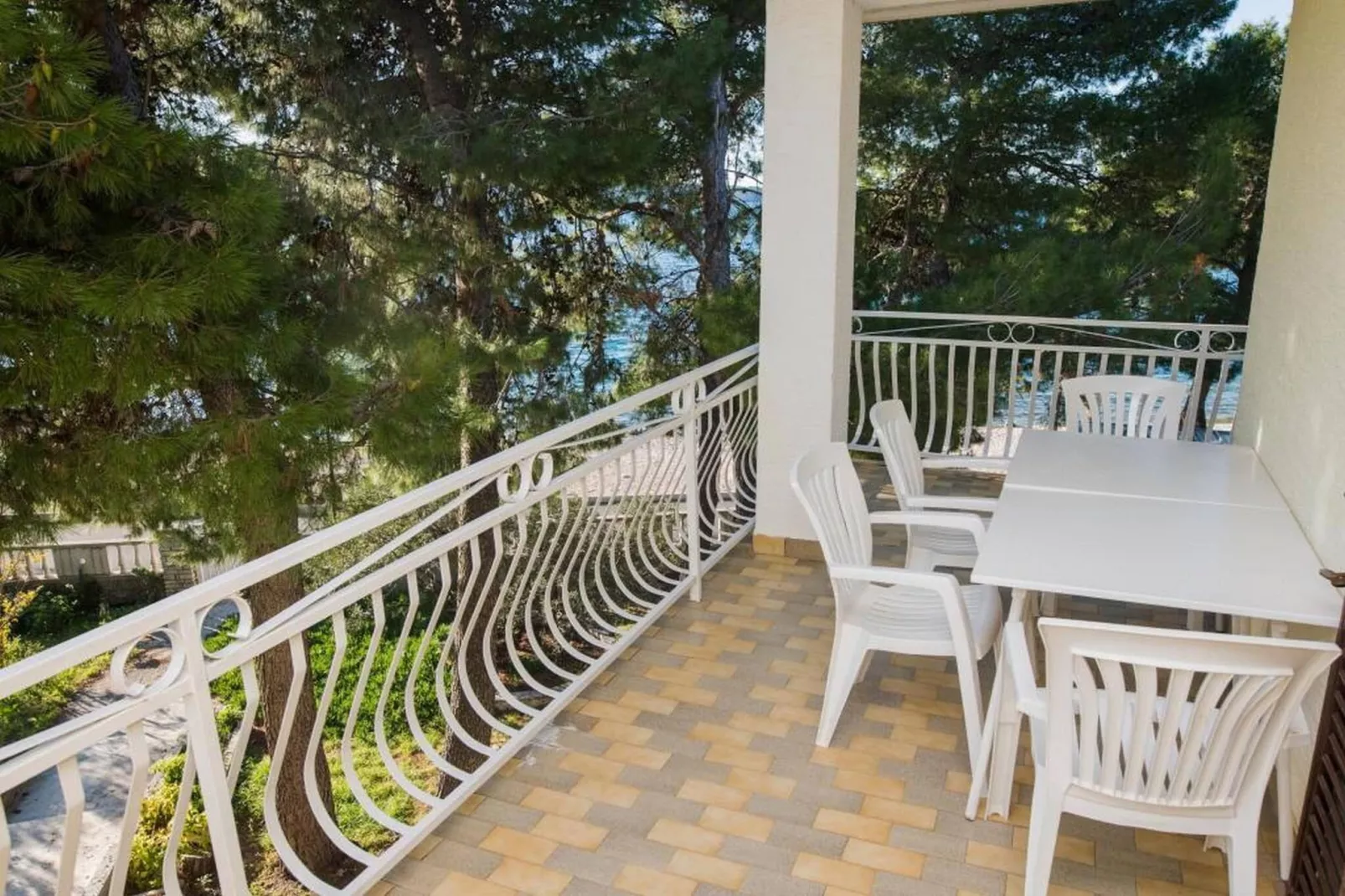 Apartments Gaj Brodarica - A6-Terrasbalkon