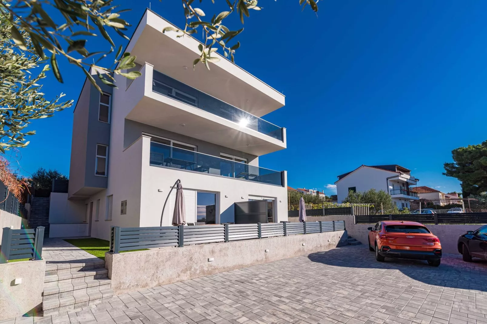 Apartments Velic - Two bedroom apartment B-Buitenkant zomer
