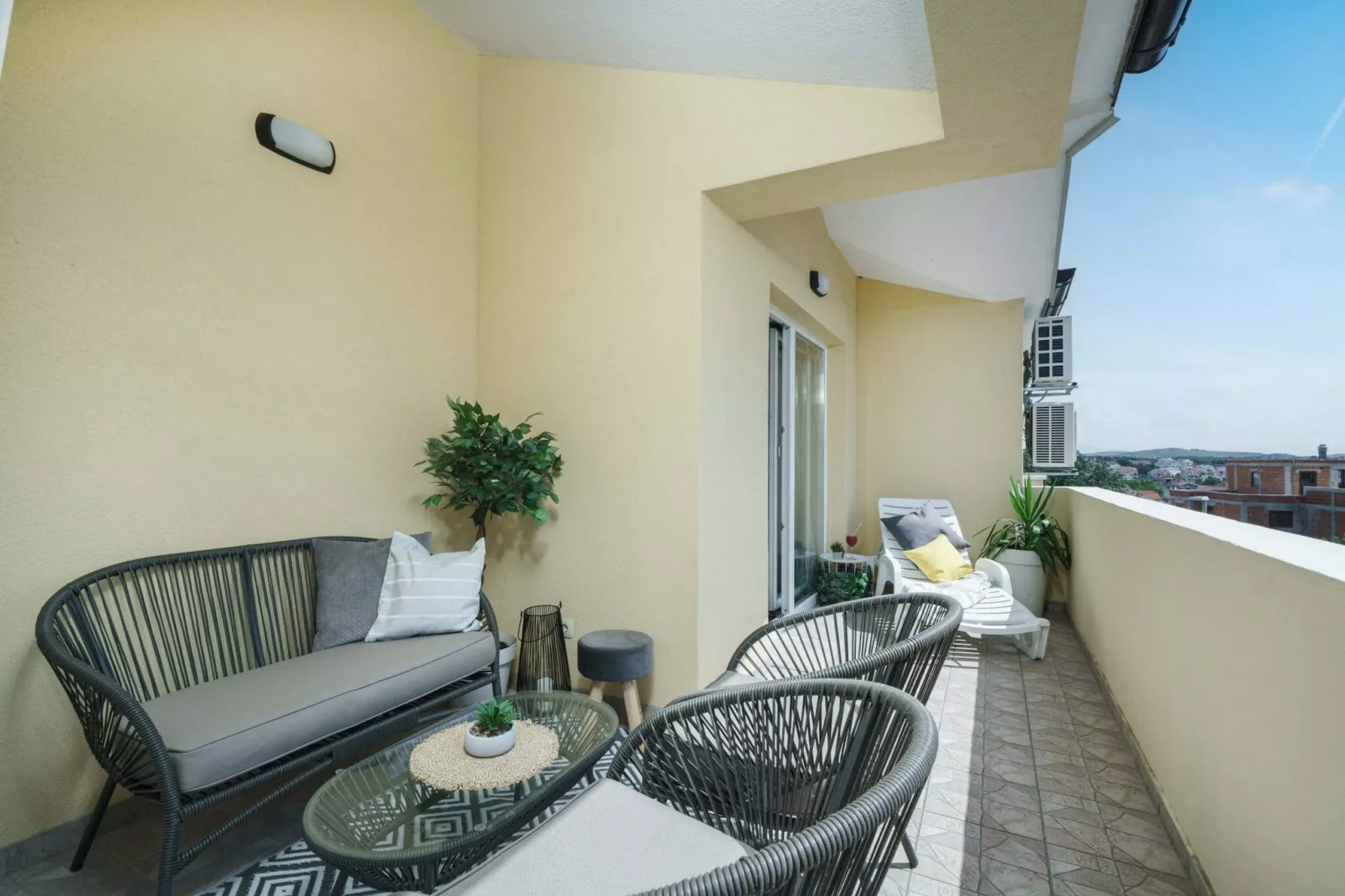 Garden Boutique Apartments - Silver-Terrasbalkon