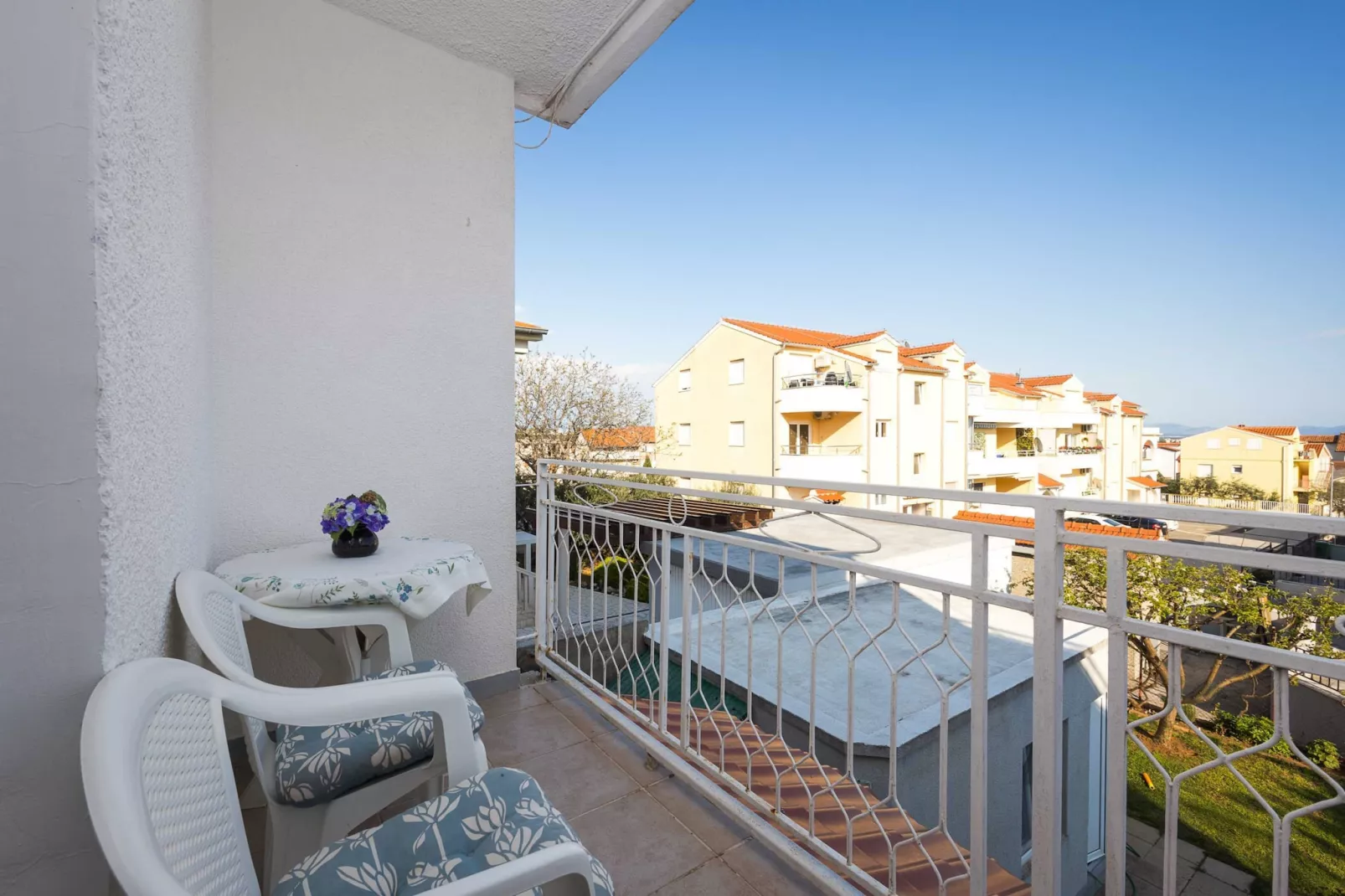 Apartments Anna - One Bedroom Apartment-Terrasbalkon