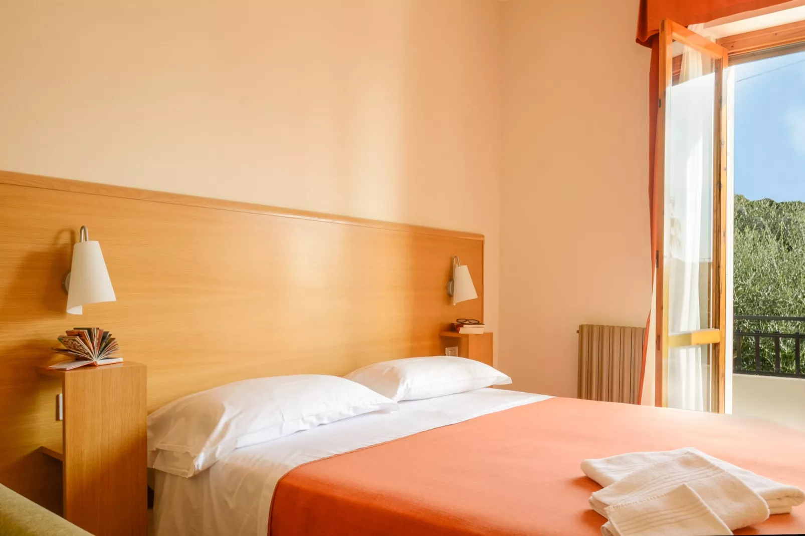Residence dei Fiori / APARTMENT TWO BEDROOMS-Slaapkamer