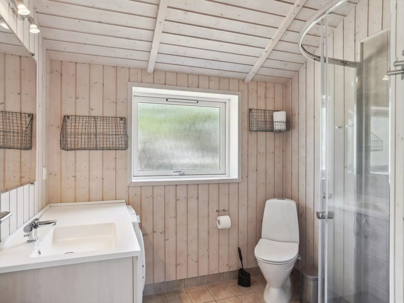 "Hialmar" - 300m from the sea-Binnen