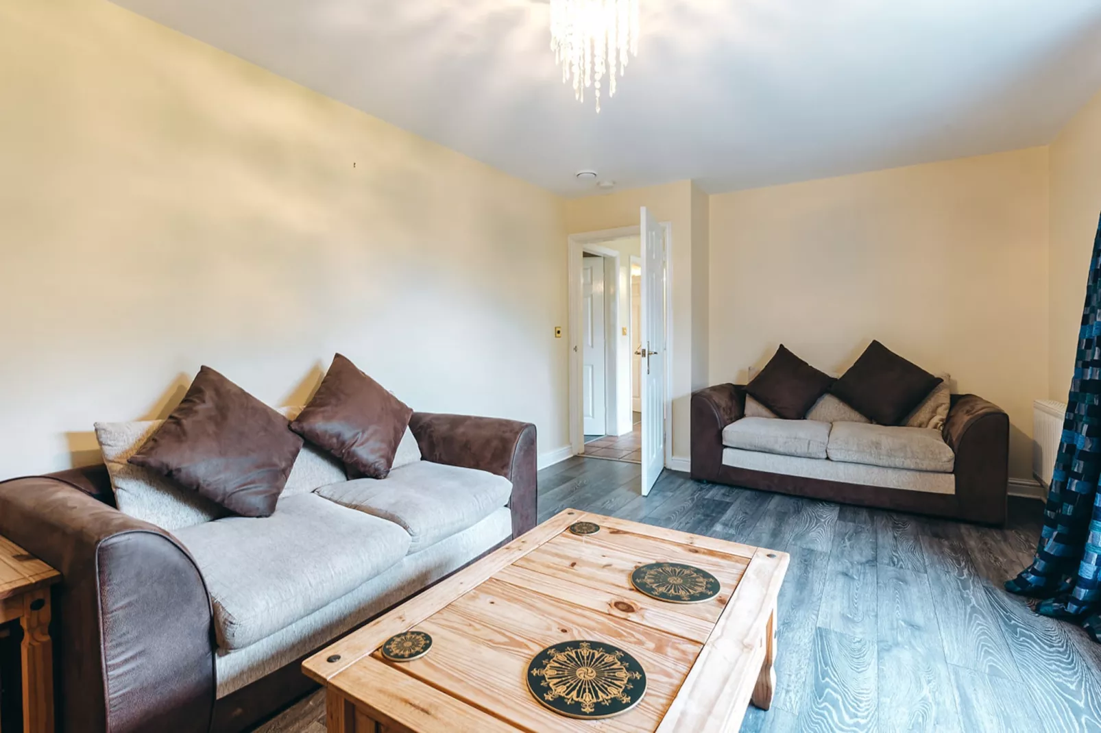 Netley Hall - Poppy-Woonkamer