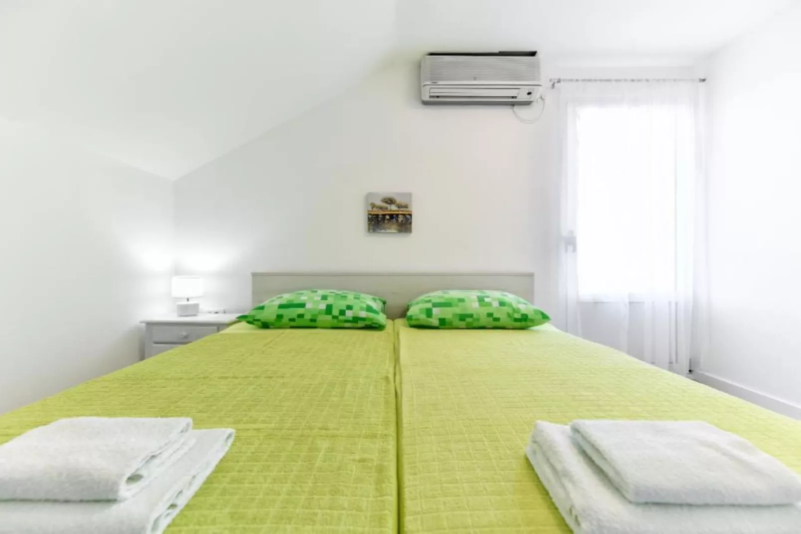 Four Bedroom Villa With Hot Tub-Slaapkamer