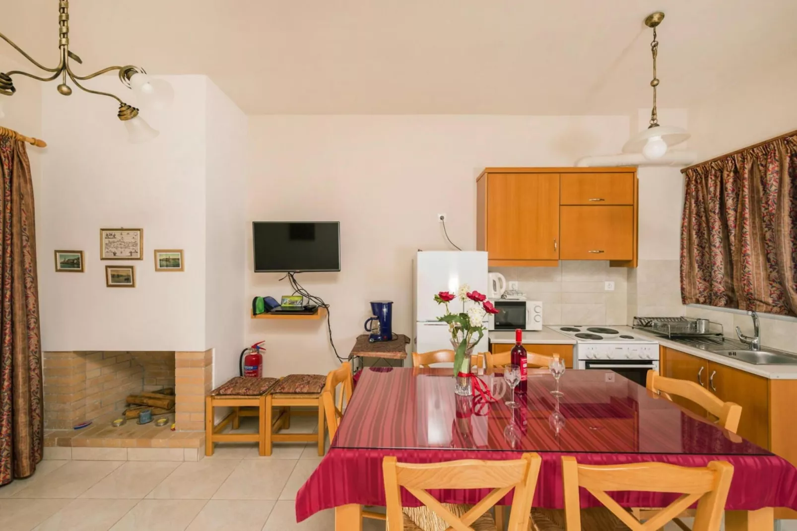 Apartments Cretan View, Chania-1 bedroom-app.-Eetkamer