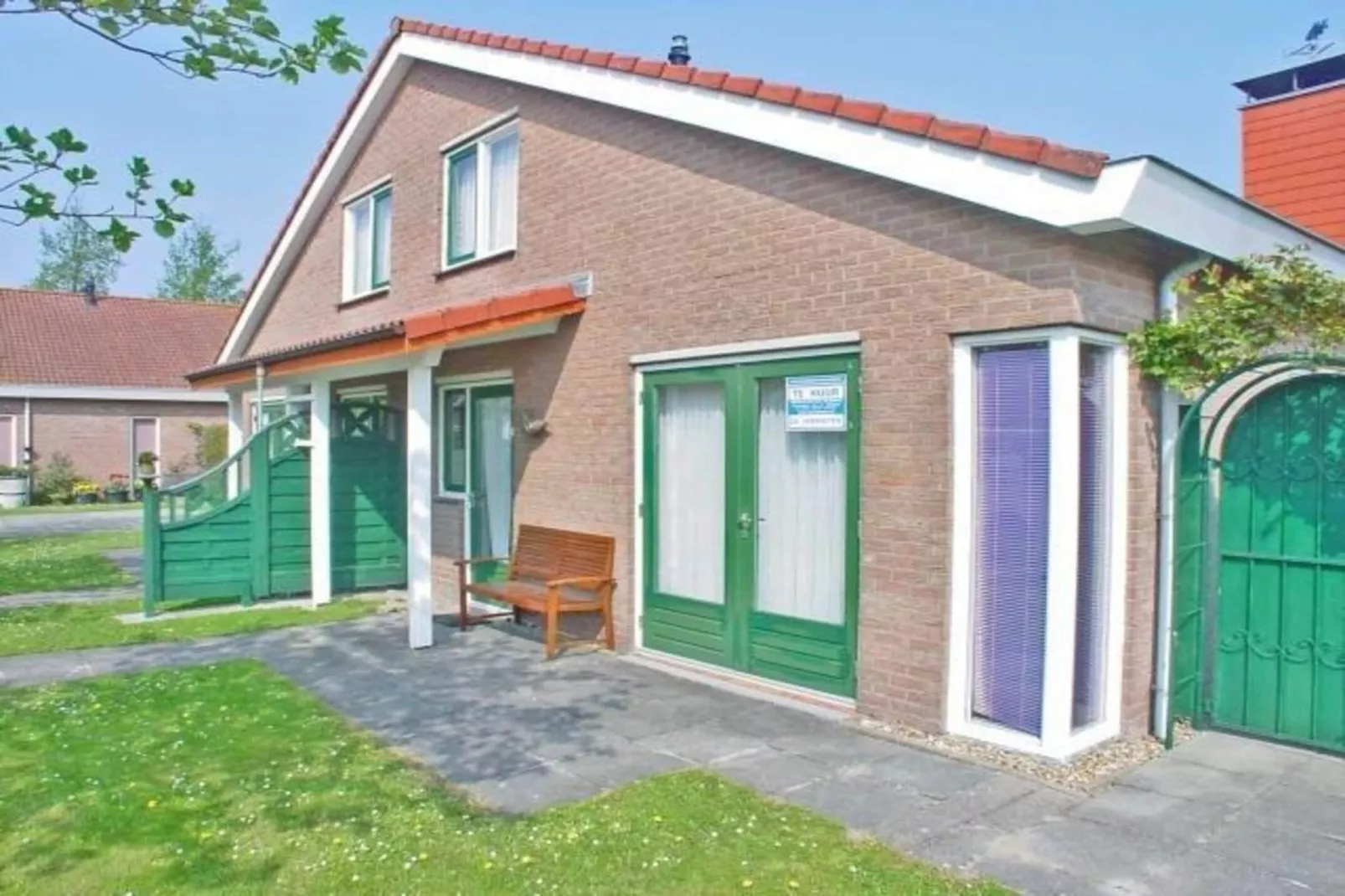 Schoneveld 369 Strandparel Breskens-Buitenkant zomer