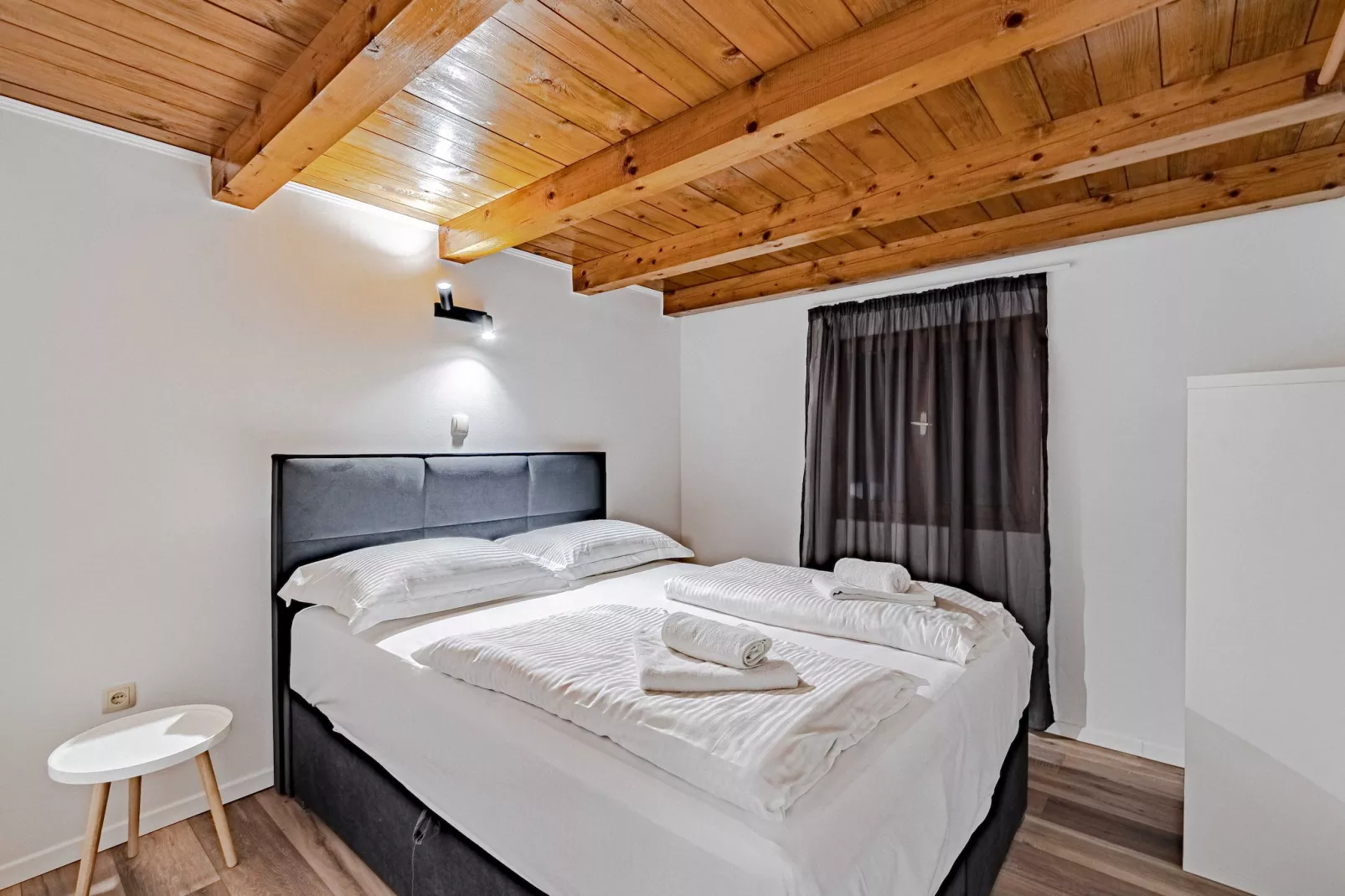 Villa Sea Edge - Three Bedroom Villa with Sea View-Slaapkamer