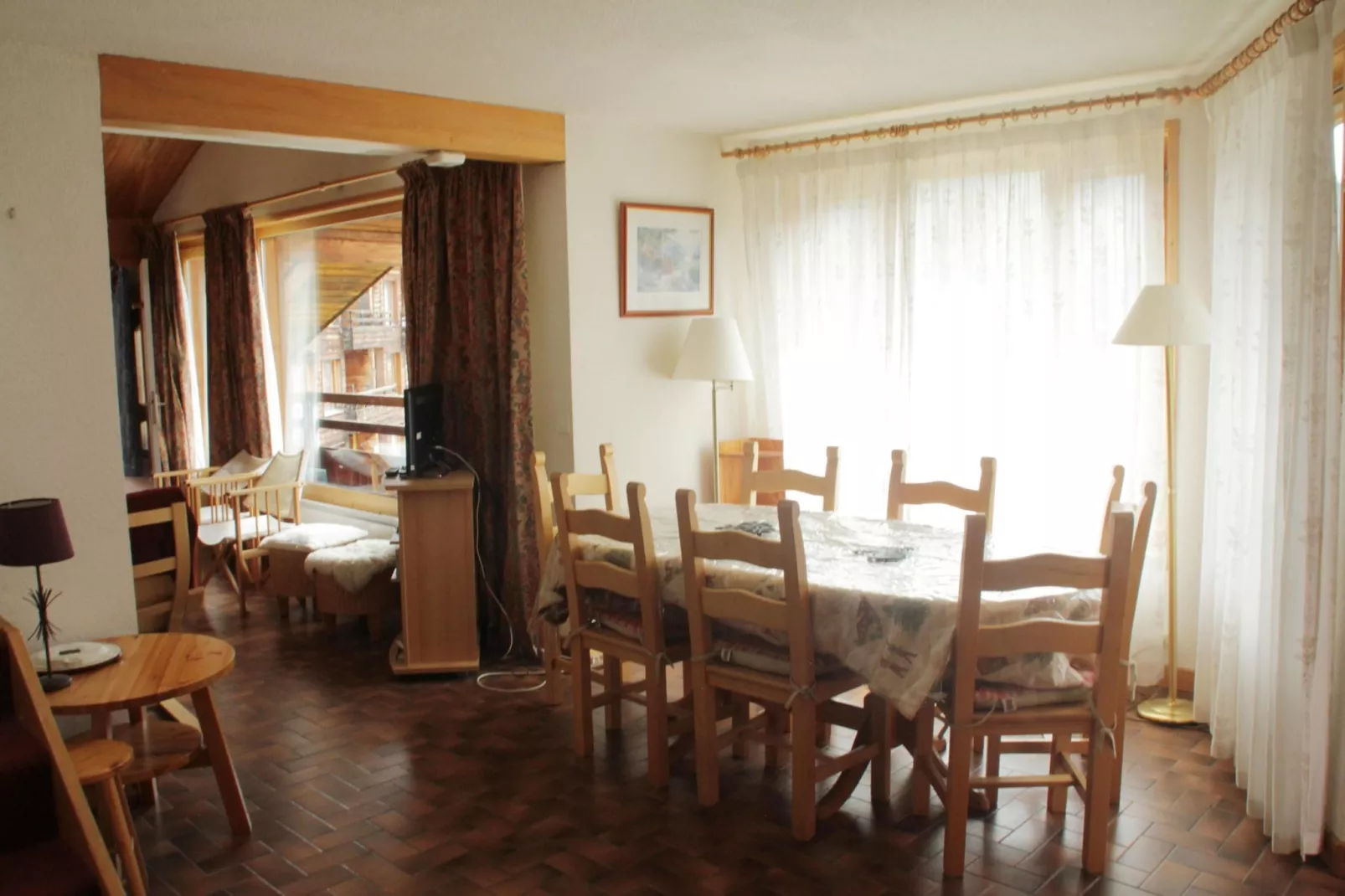 VAL PIERRE VPD2 CENTER & SPACIOUS 8 Pers.-Eetkamer