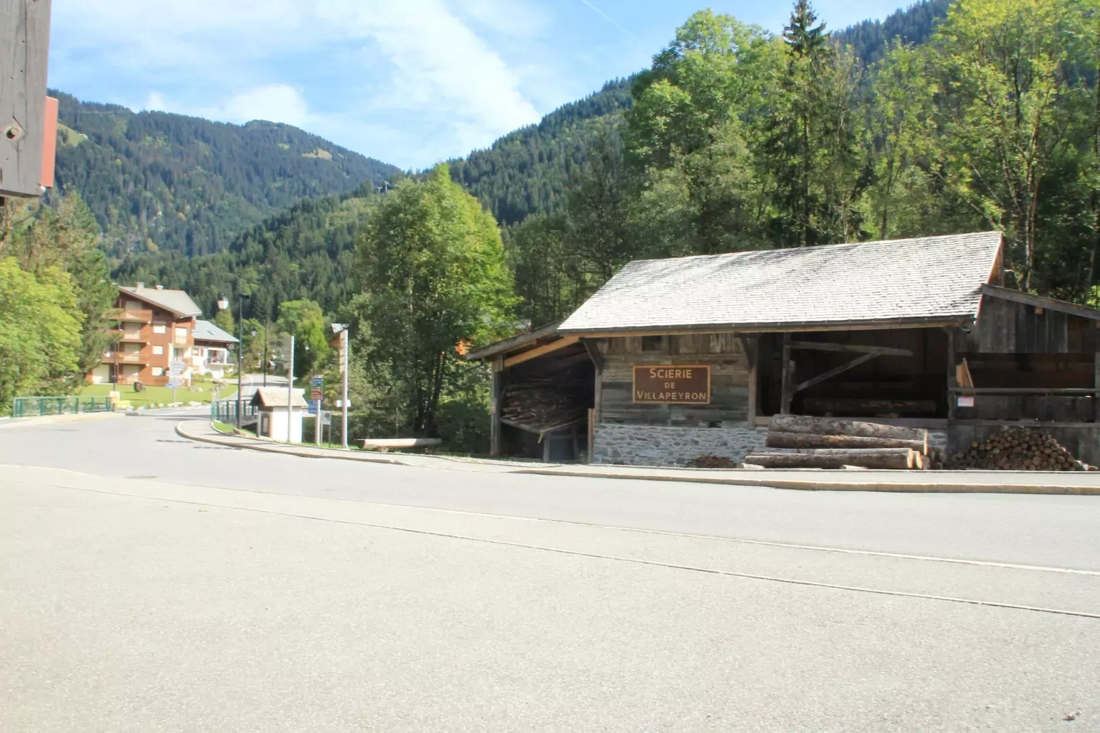 Gelinote GL3 TELECABINE & MOUNTAIN 4 Pers.-Gebieden zomer 1km