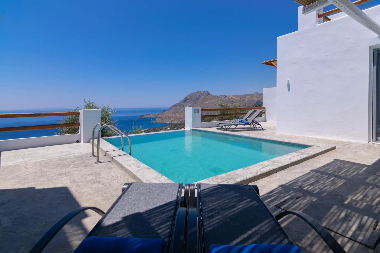Pyrgos Exclusive 3-Zwembad