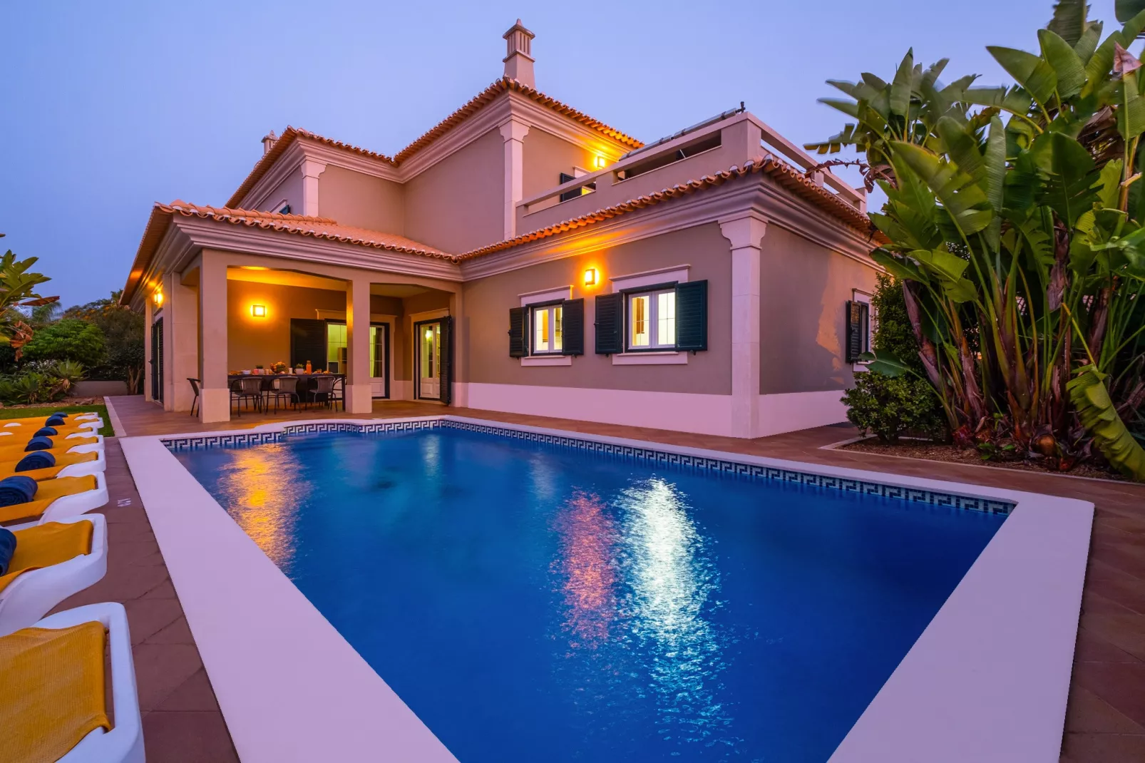 Villa Hawaii-Buitenkant zomer