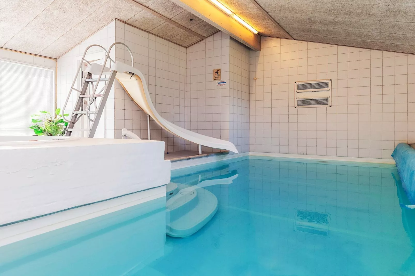 4 sterren vakantie huis in Væggerløse-Zwembad