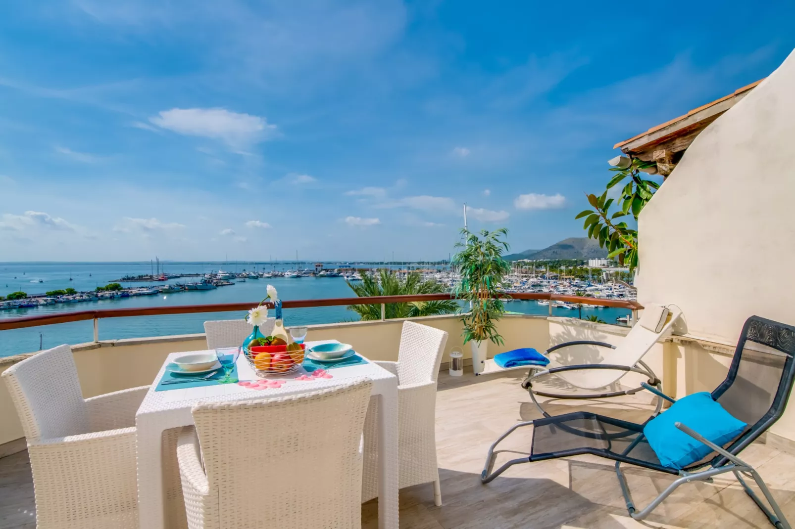 Blue Attic Beach-Terrasbalkon