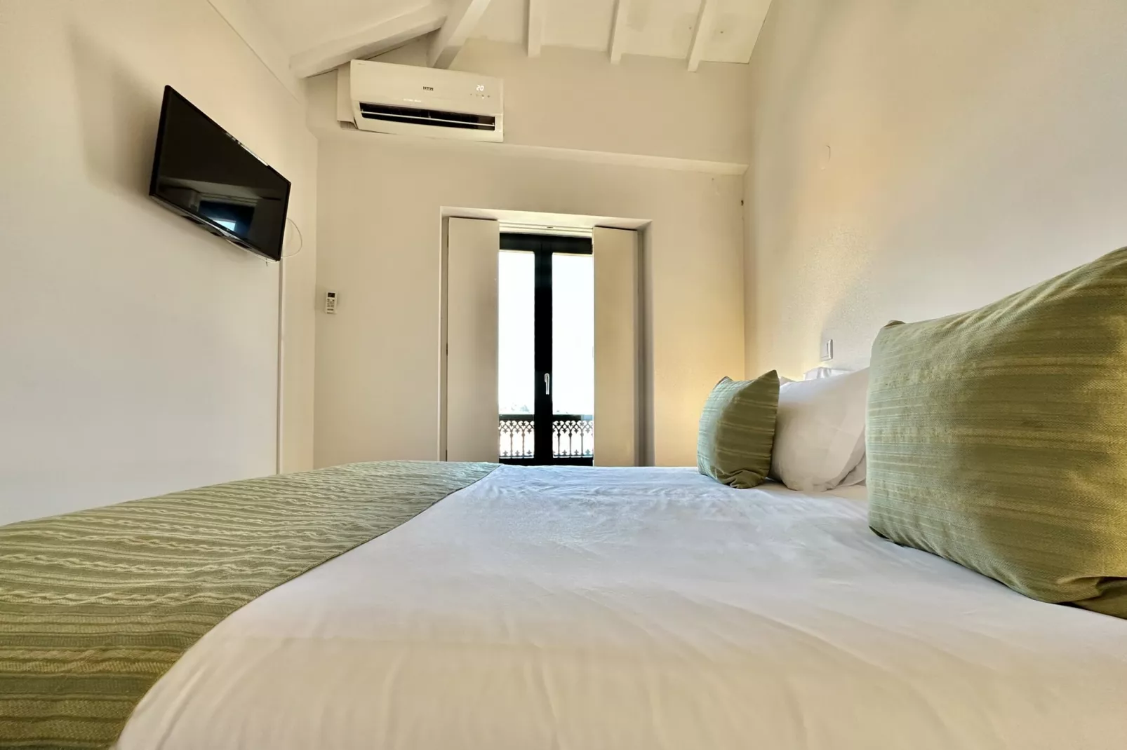 YOUROPO - Typical House 3-Slaapkamer