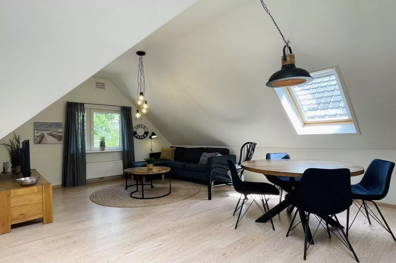 Anzelhoef Apartment Oost-Woonkamer