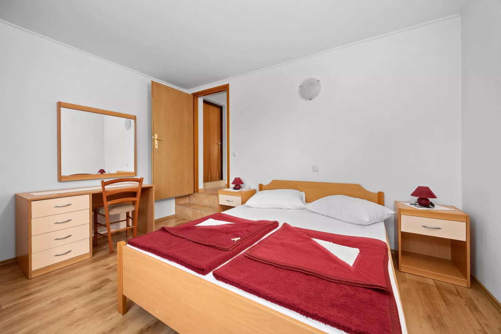 Apartments Jurica - Apt Marija with Sea View,-Slaapkamer
