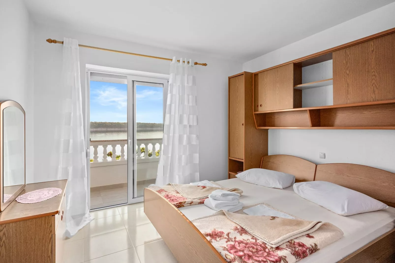 Apartments Jurica - Apt Petra with Sea View-Slaapkamer