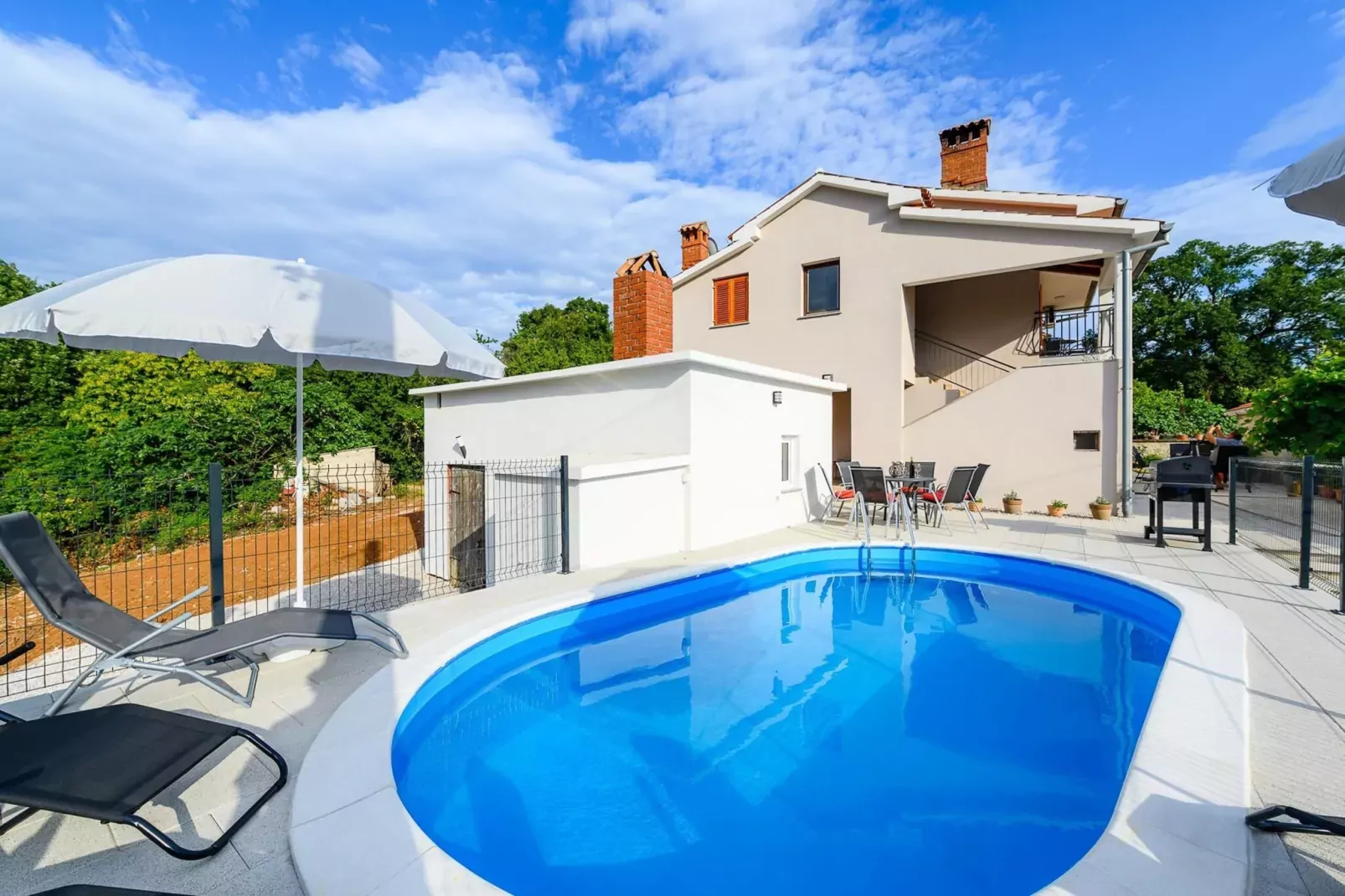 Apartment Lara with Swimming Pool - Paradiz-Zwembad