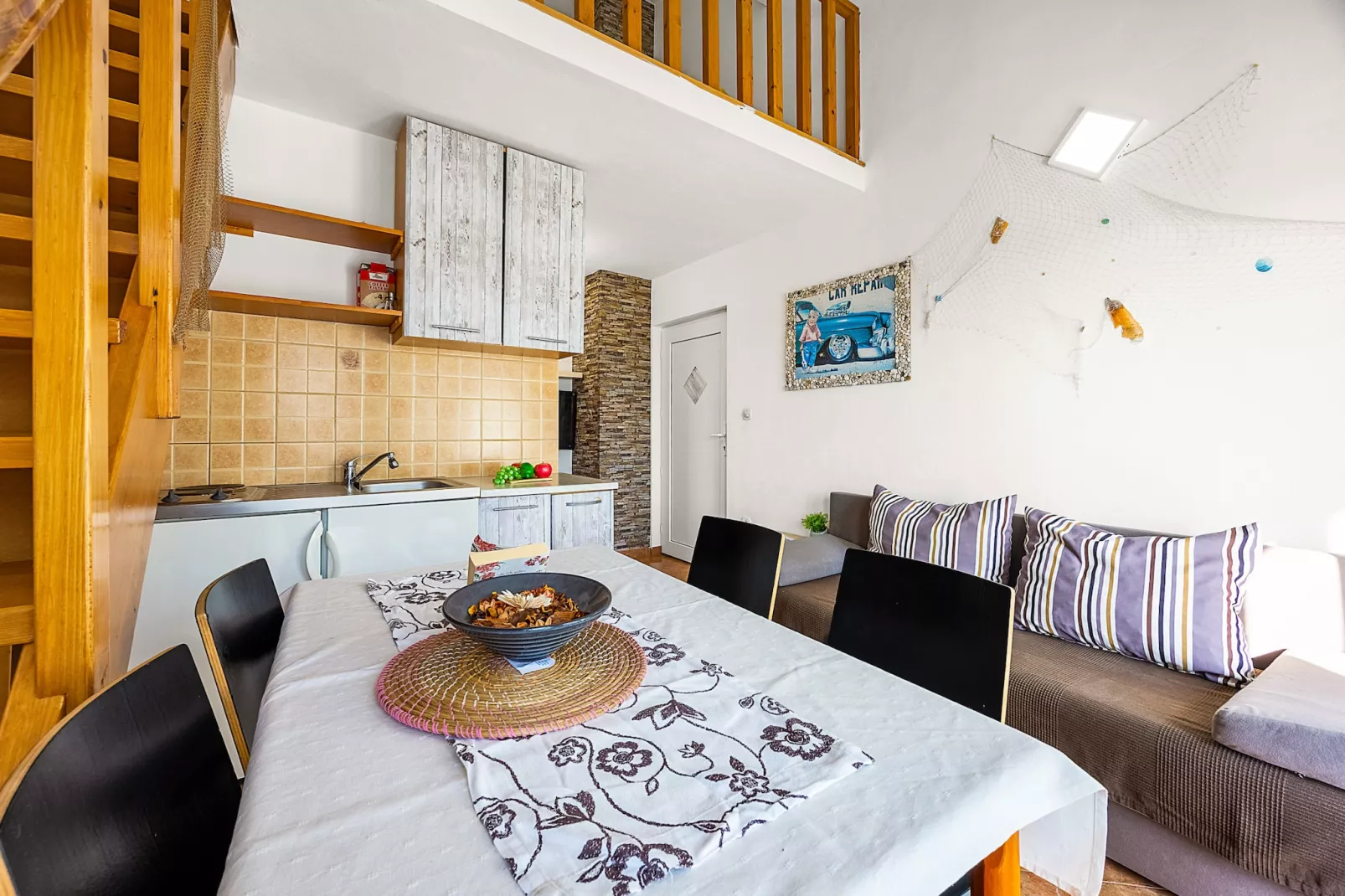 Mijic Studio 3 - 250 m from the Beach-Eetkamer