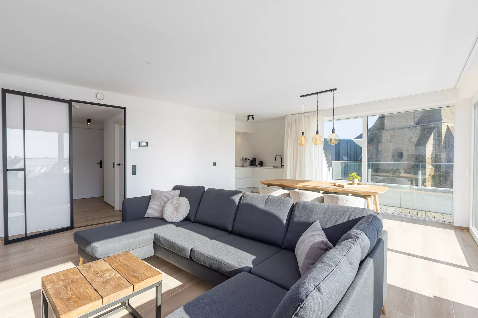 Green Lane The Sun  0401-Woonkamer