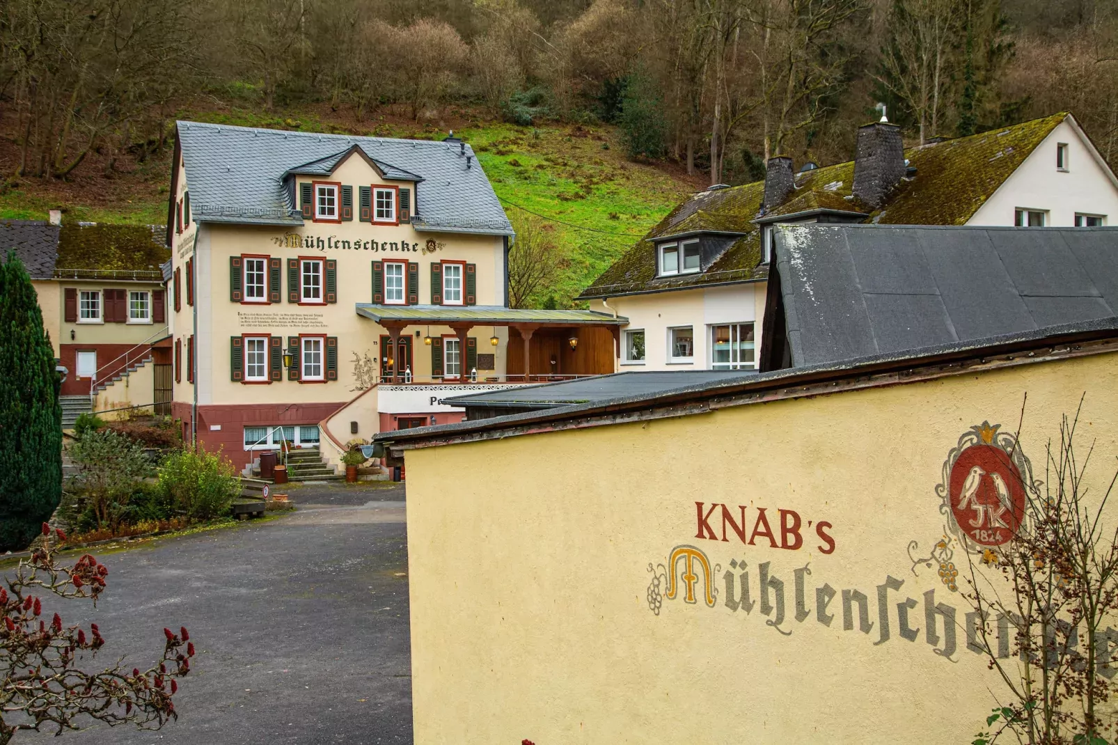 Weingut Mühlenschenke mit Weinkeller-Buitenkant zomer