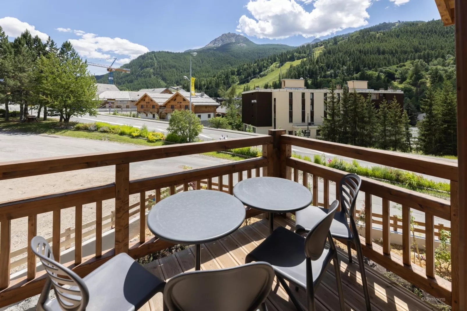 SERRE CHEVALIER Le Cristal Lodge-A36S-Terrasbalkon