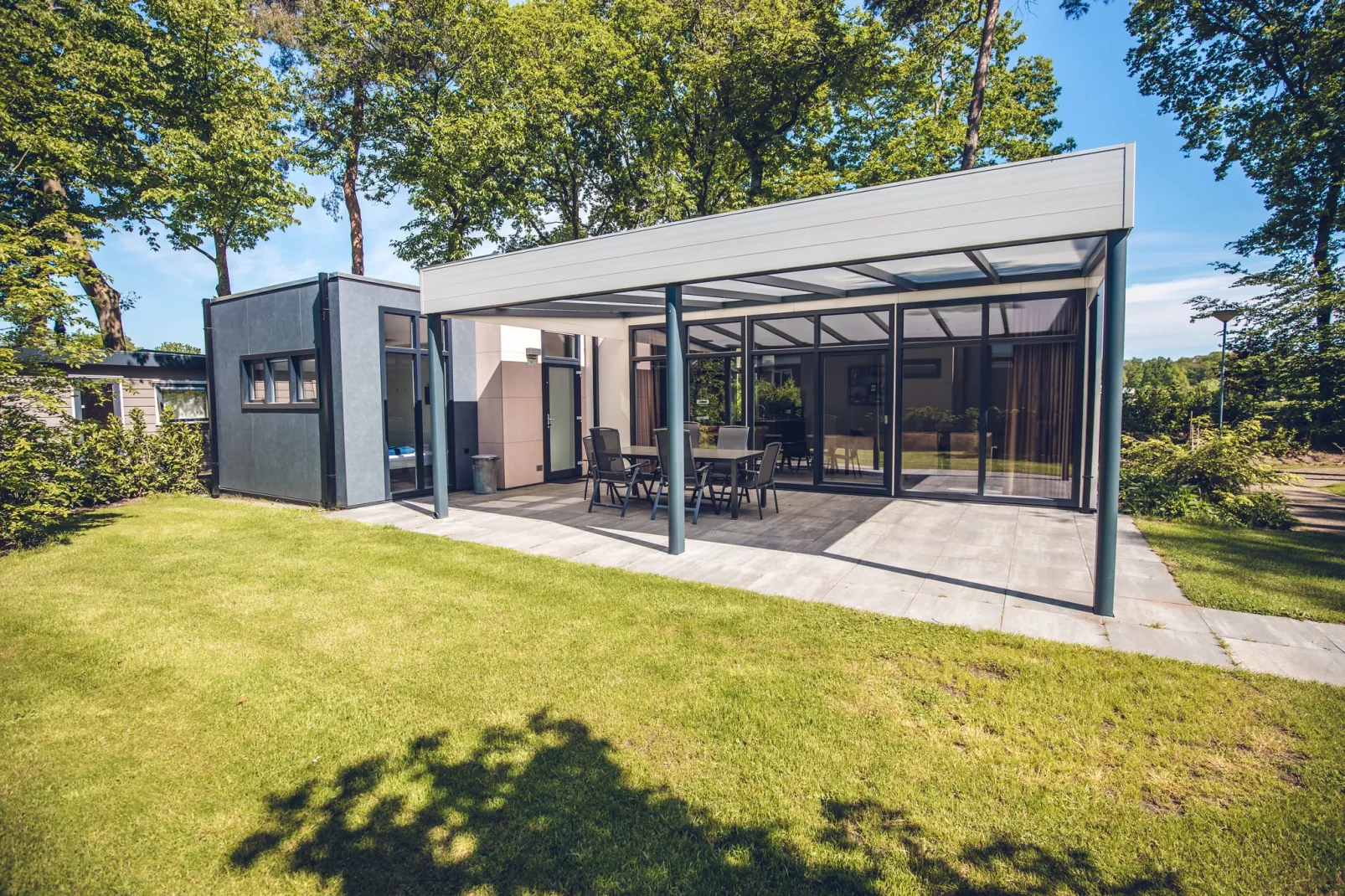 Forest Villa | 2 - 6 people-Buitenkant zomer