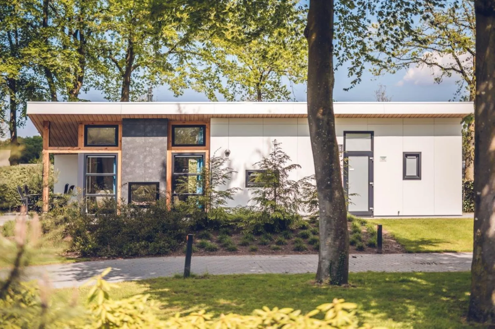 Voordevilla | 2 - 4 persons-Buitenkant zomer