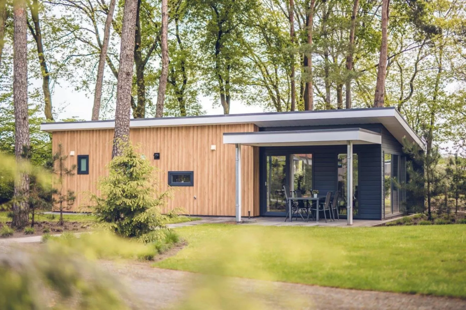 Bosvilla | 2 - 4 persons-Buitenkant zomer