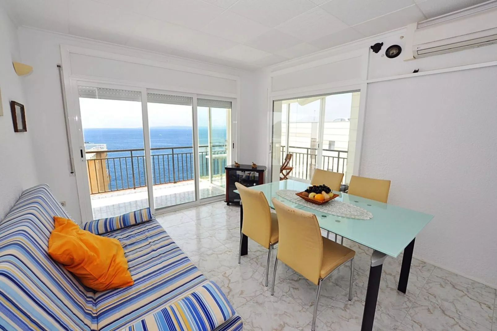 1019 COSTA vista Mar-Eetkamer