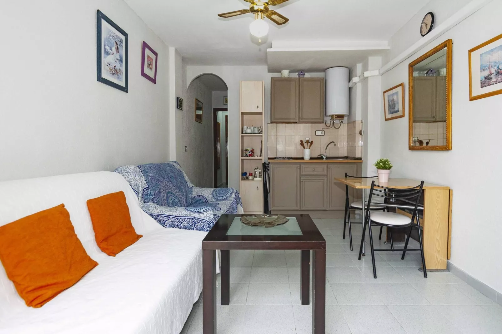 1231 PUNTA DEL ESTE 150m PLAYA-Woonkamer