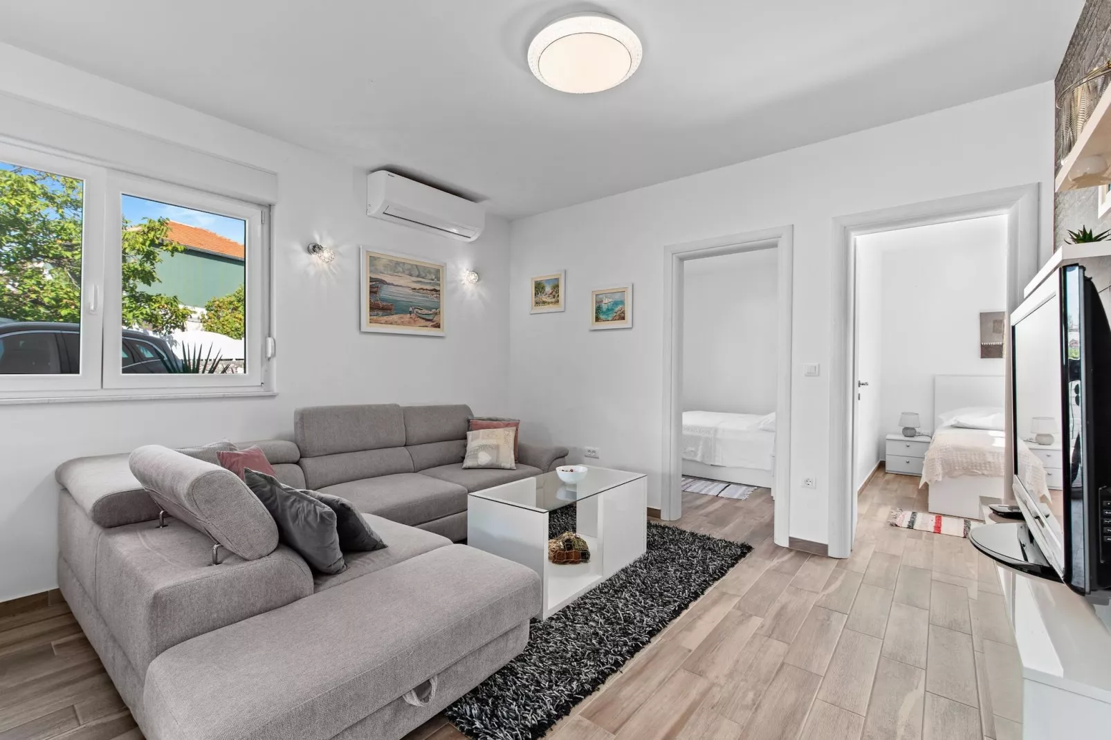 Apartment Moments - two bedroom apartment-Woonkamer