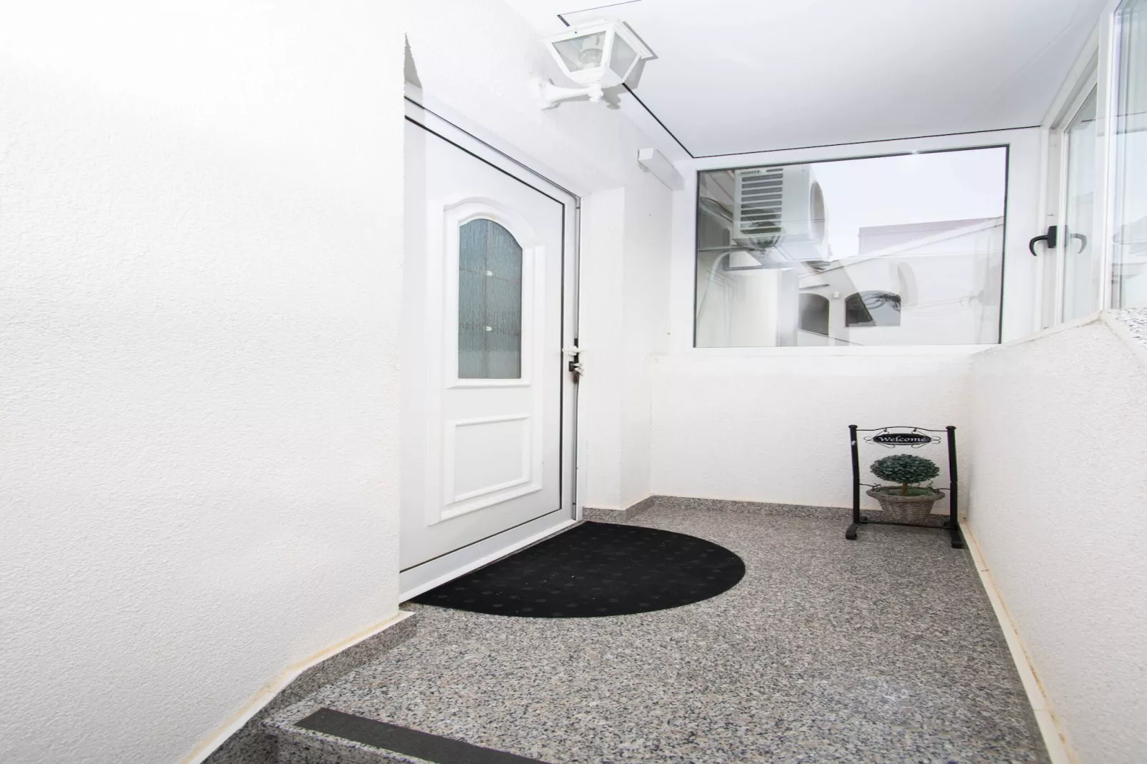 Apartment Meri - two bedroom apartment-Hal-ontvangst