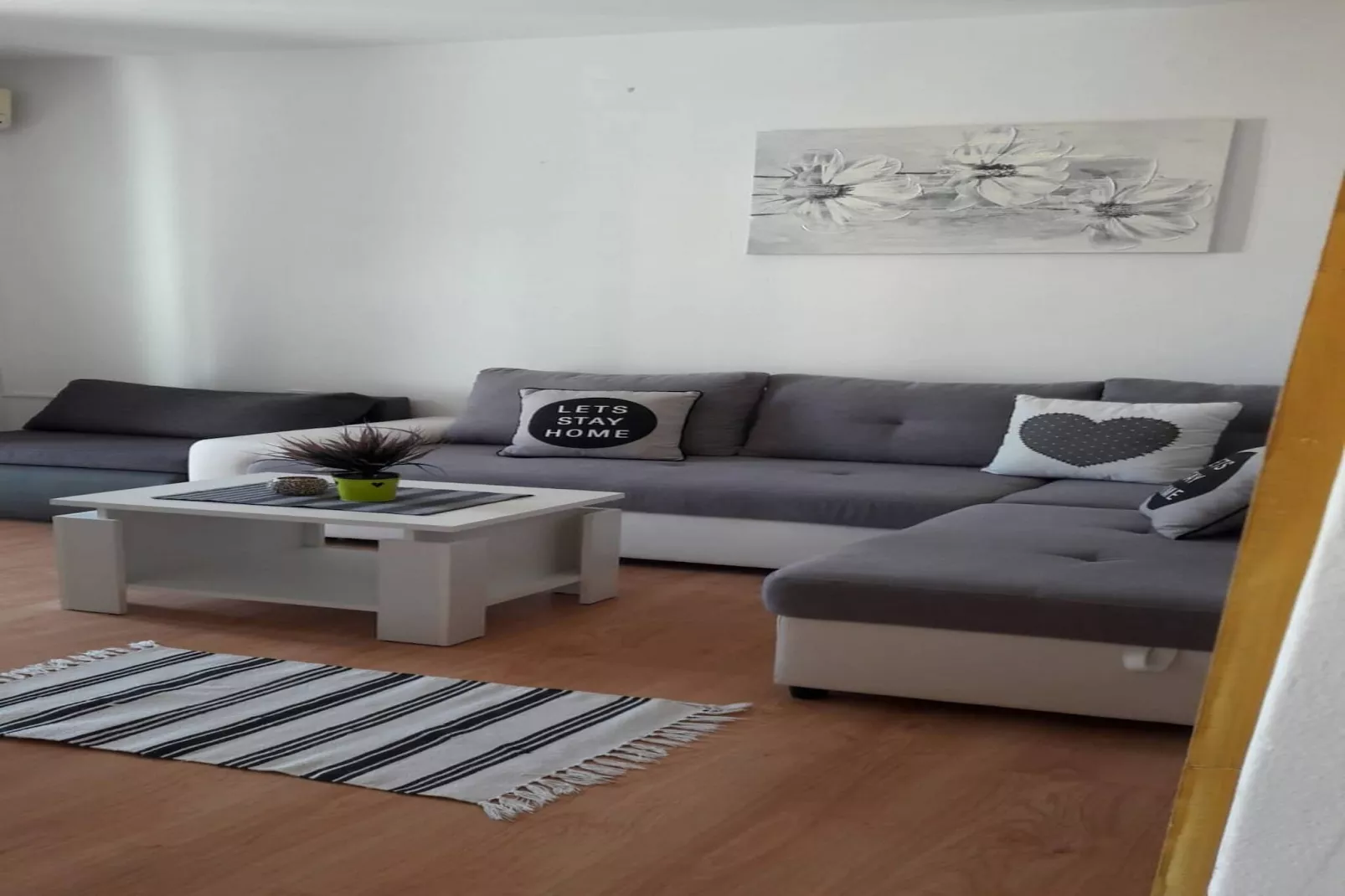 Apartments Anna - One Bedroom Apartment-Woonkamer