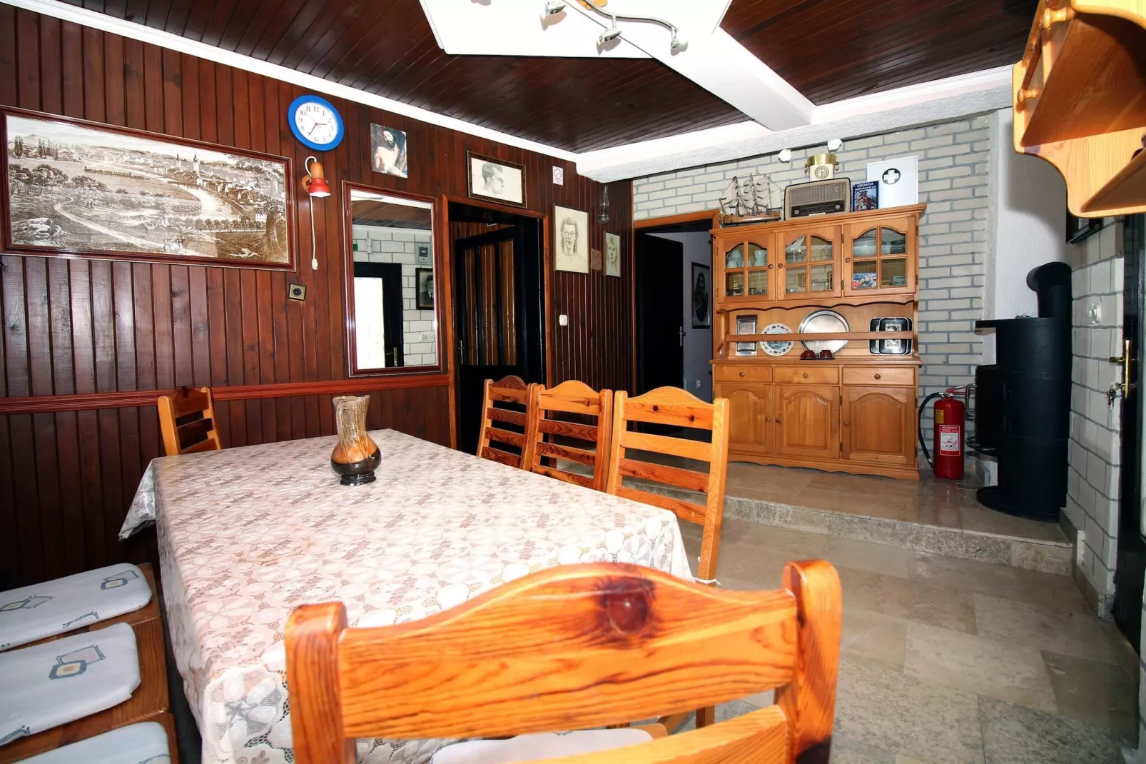 Holiday Home Serov-Eetkamer