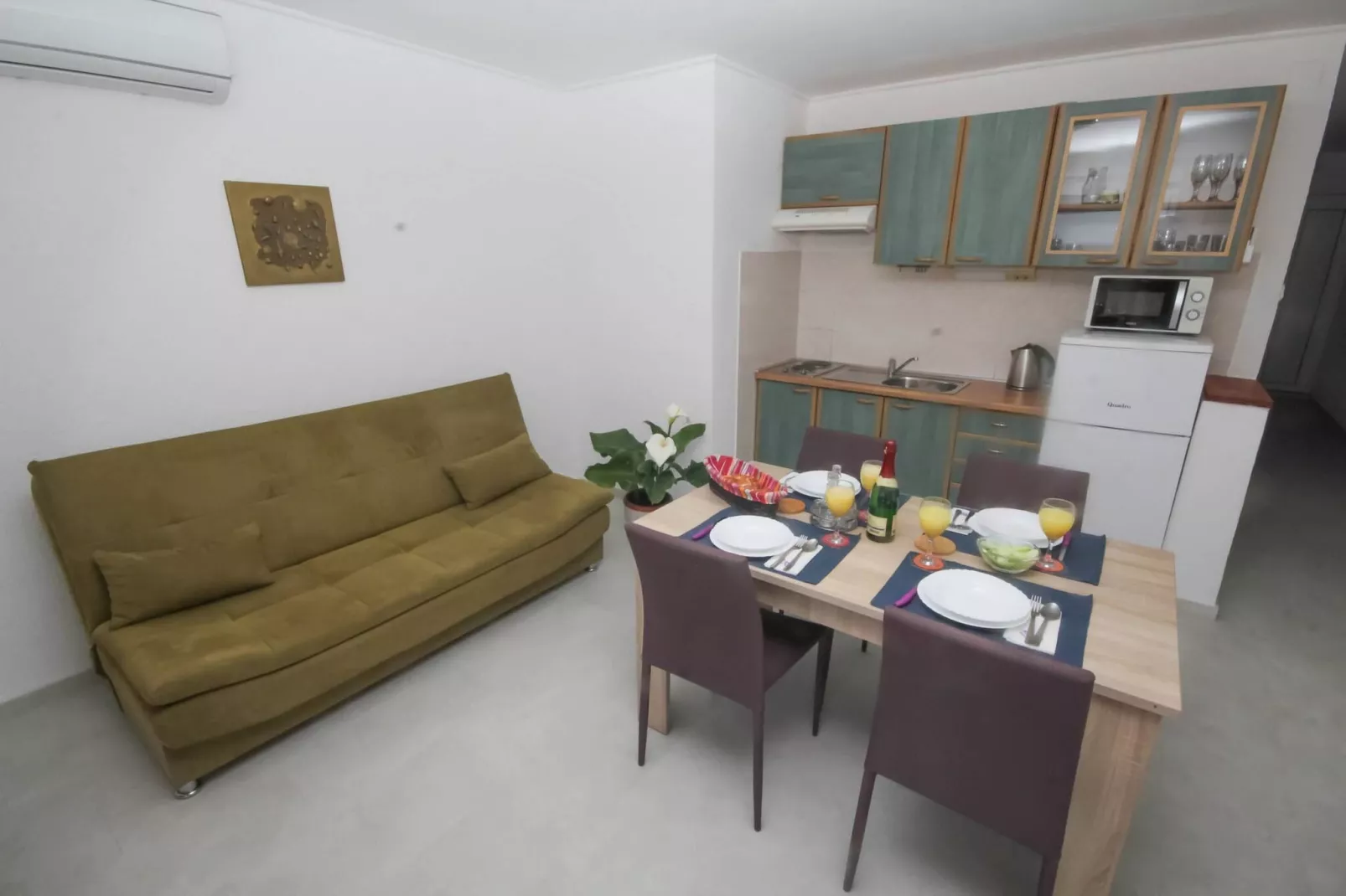 Apartments Horvat - Green-Woonkamer