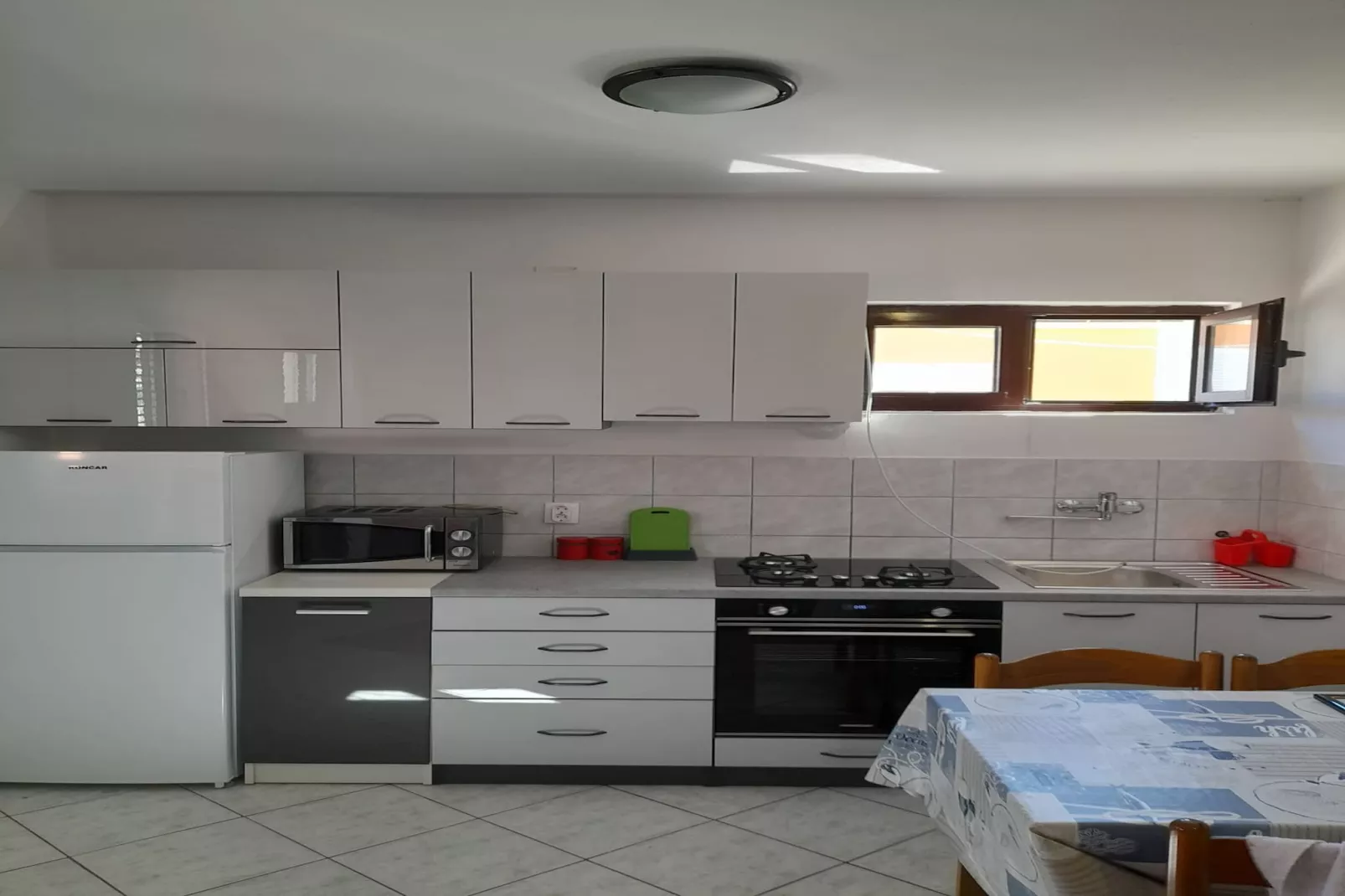 Apartments Dubravica - studio apartment-Keuken