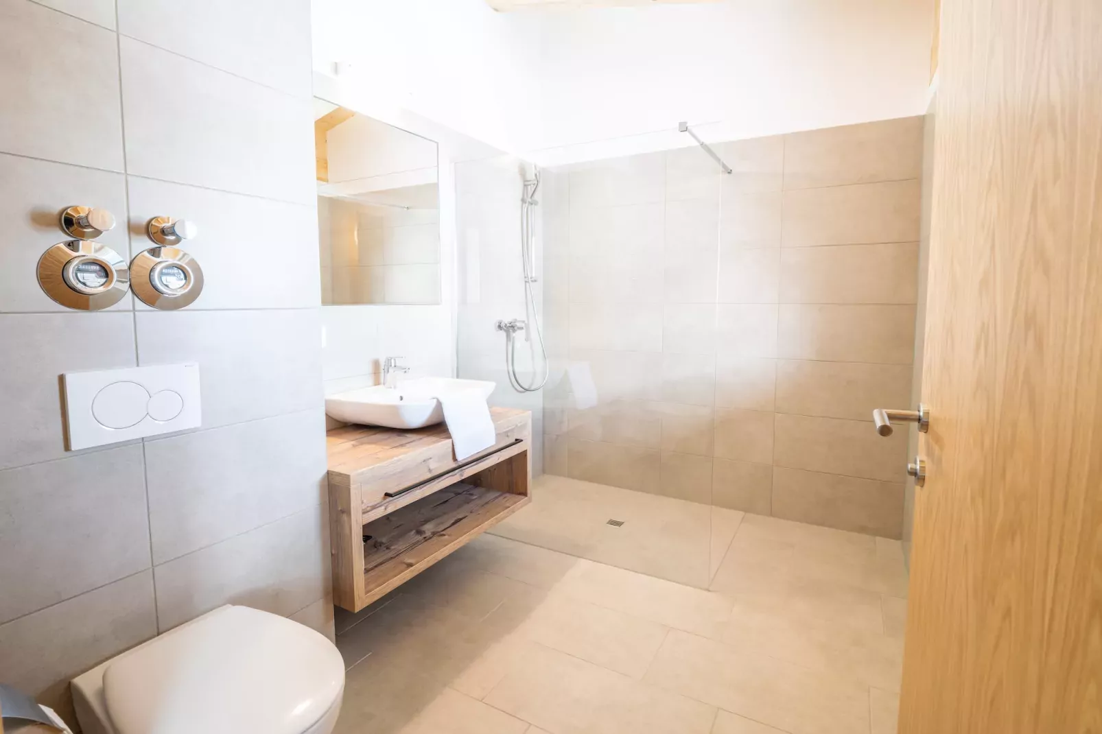 Penthouse Two-bedroom Apartment – KA2P-Badkamer