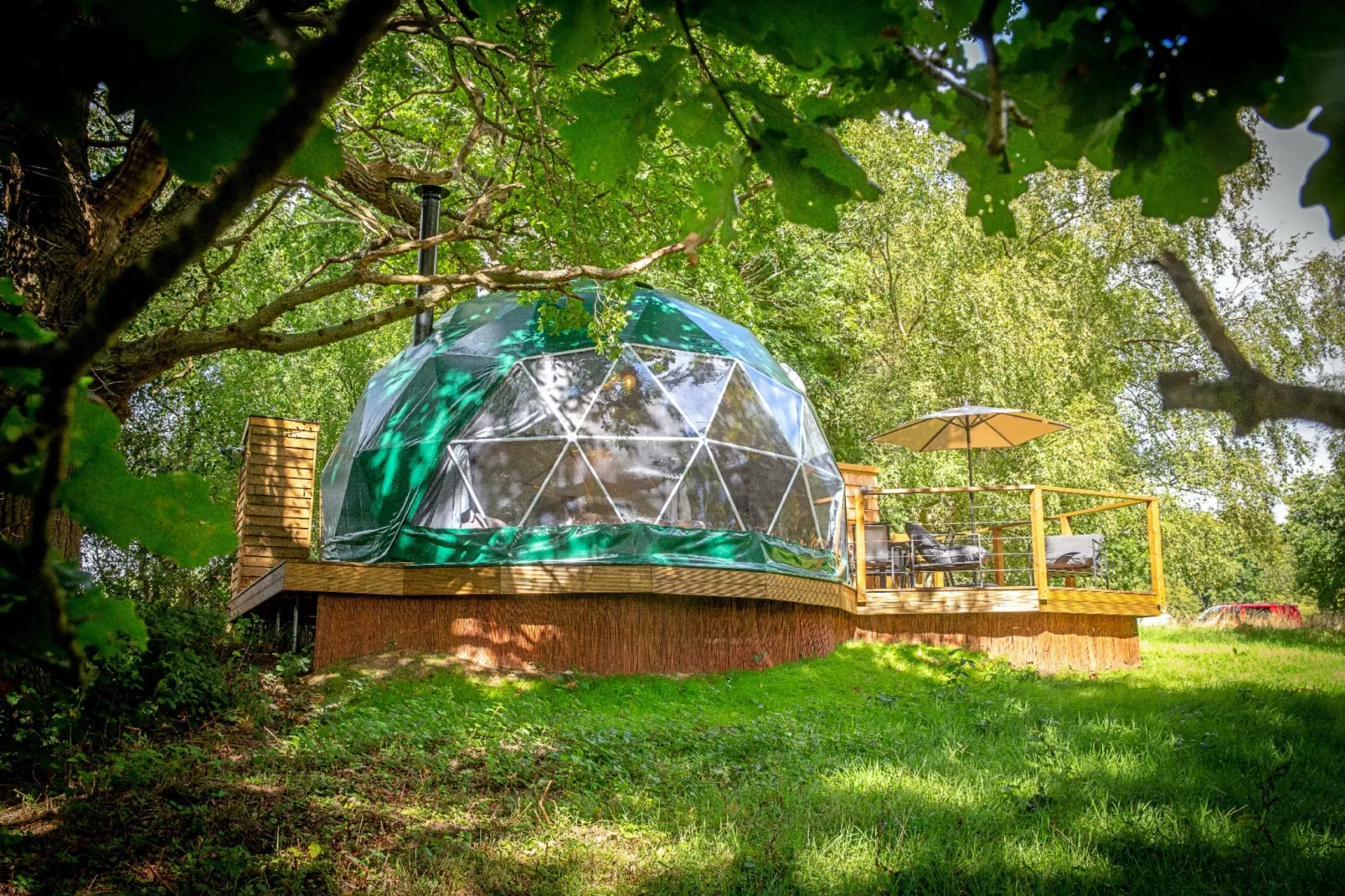 Chartwell Luxury Dome-Buitenlucht