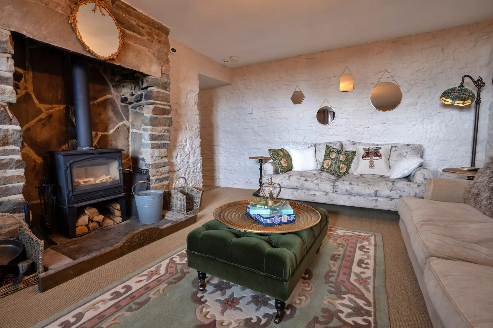 Blackclough Farmhouse at Blackclough Farm-Woonkamer