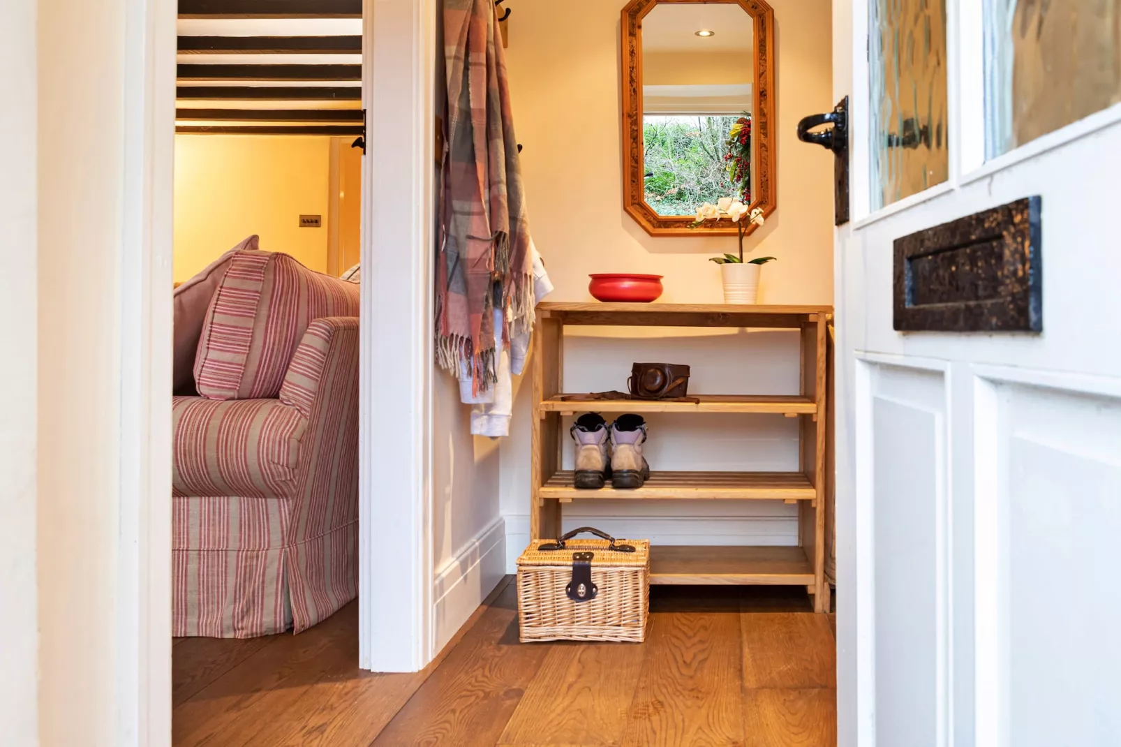 Two Storrs Cottages-Hal-ontvangst