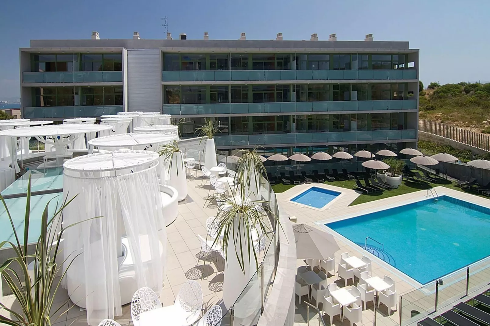 APOLO SUITES RENTALMAR 2/4-Buitenkant zomer