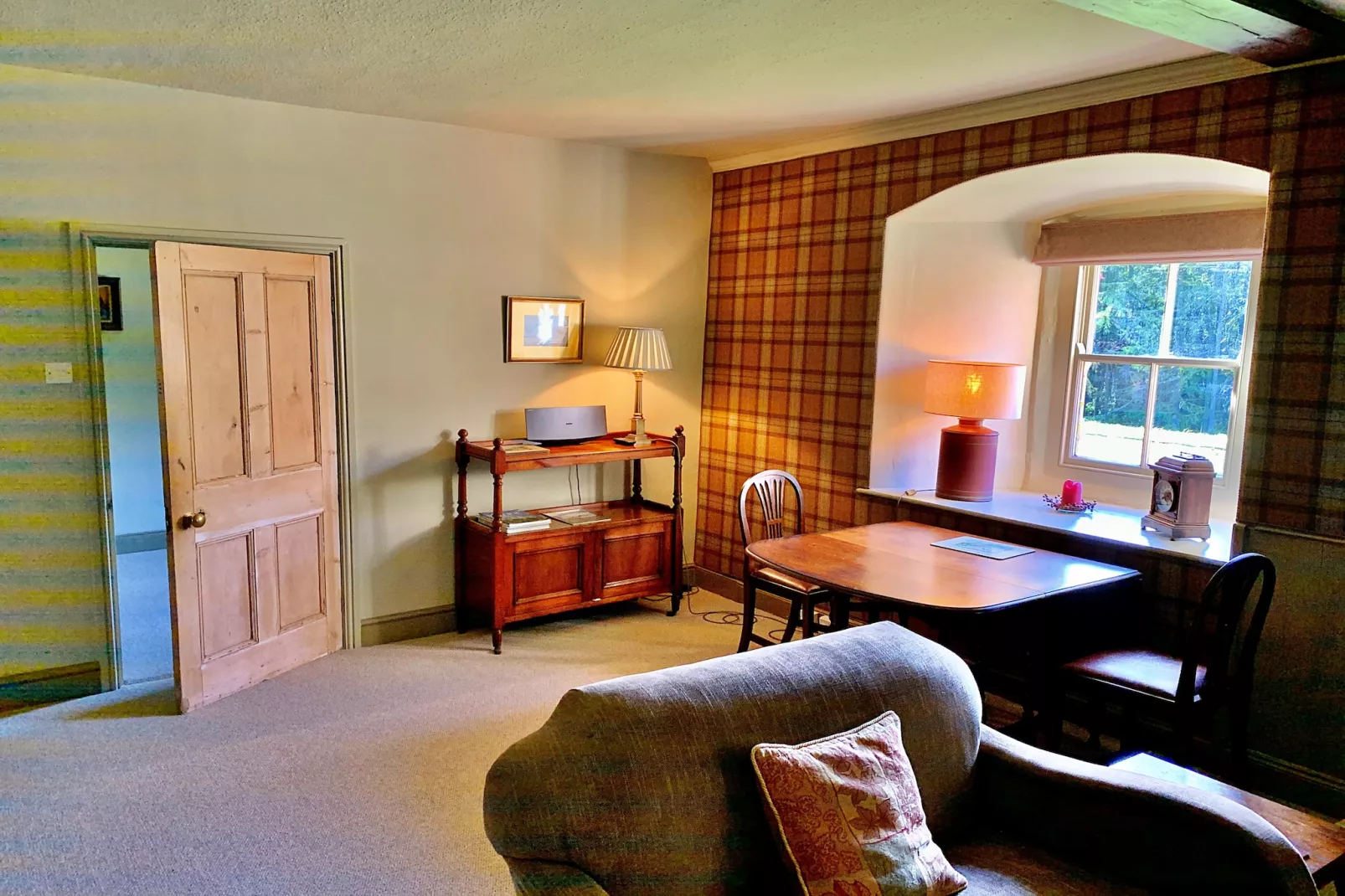 Ingleby Manor - Gun Room-Woonkamer